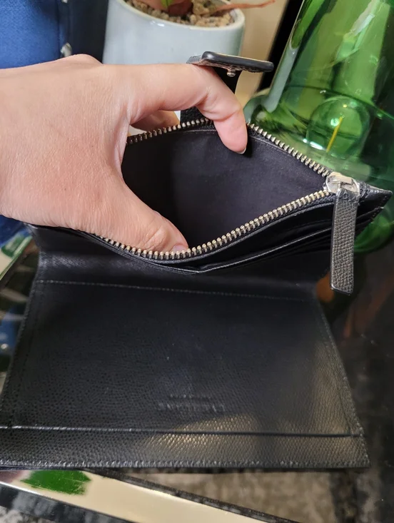 Everlane Black Pebbled Leather The Traveler Large Zippered Wallet Billfold - Picture 7 of 16